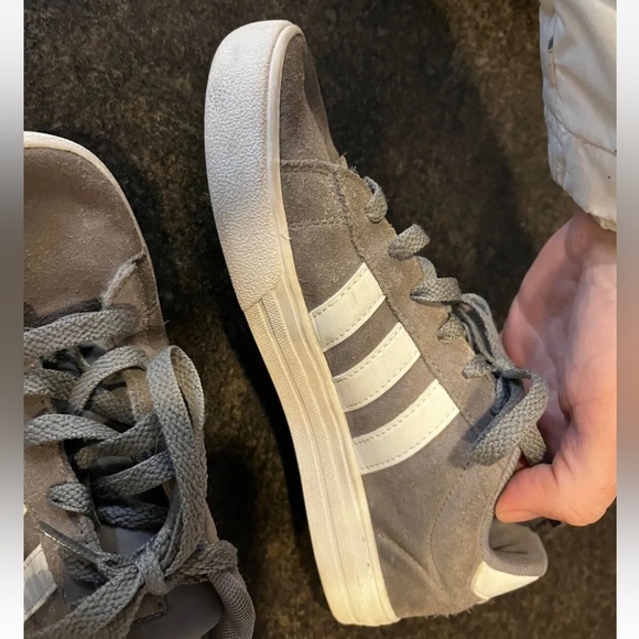 Adidas Kid's Daily 2.0 Suede Gray White Size 4y - Picture 5 of 7